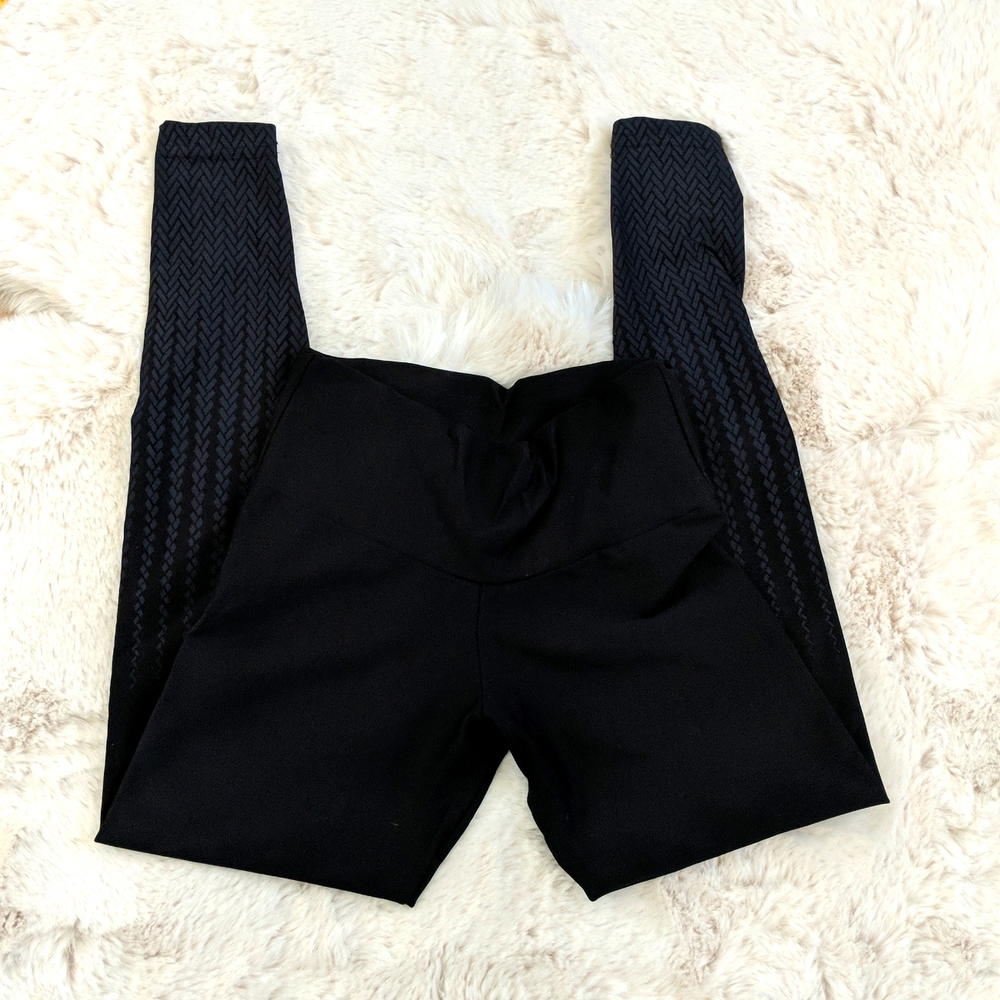 FFit Apparel Black/Gray Leggings.  Size S
